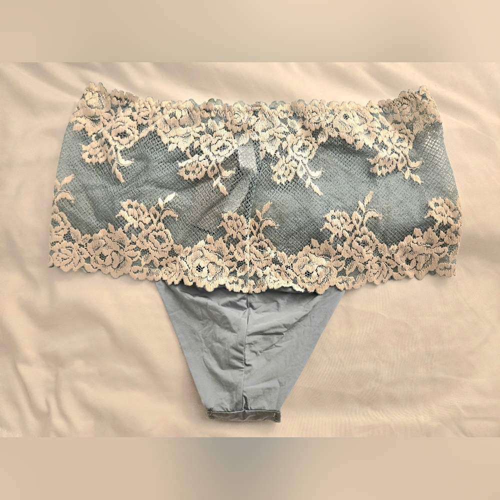 Intimissimi Blue and Cream Lace Panties - Picture 2 of 6